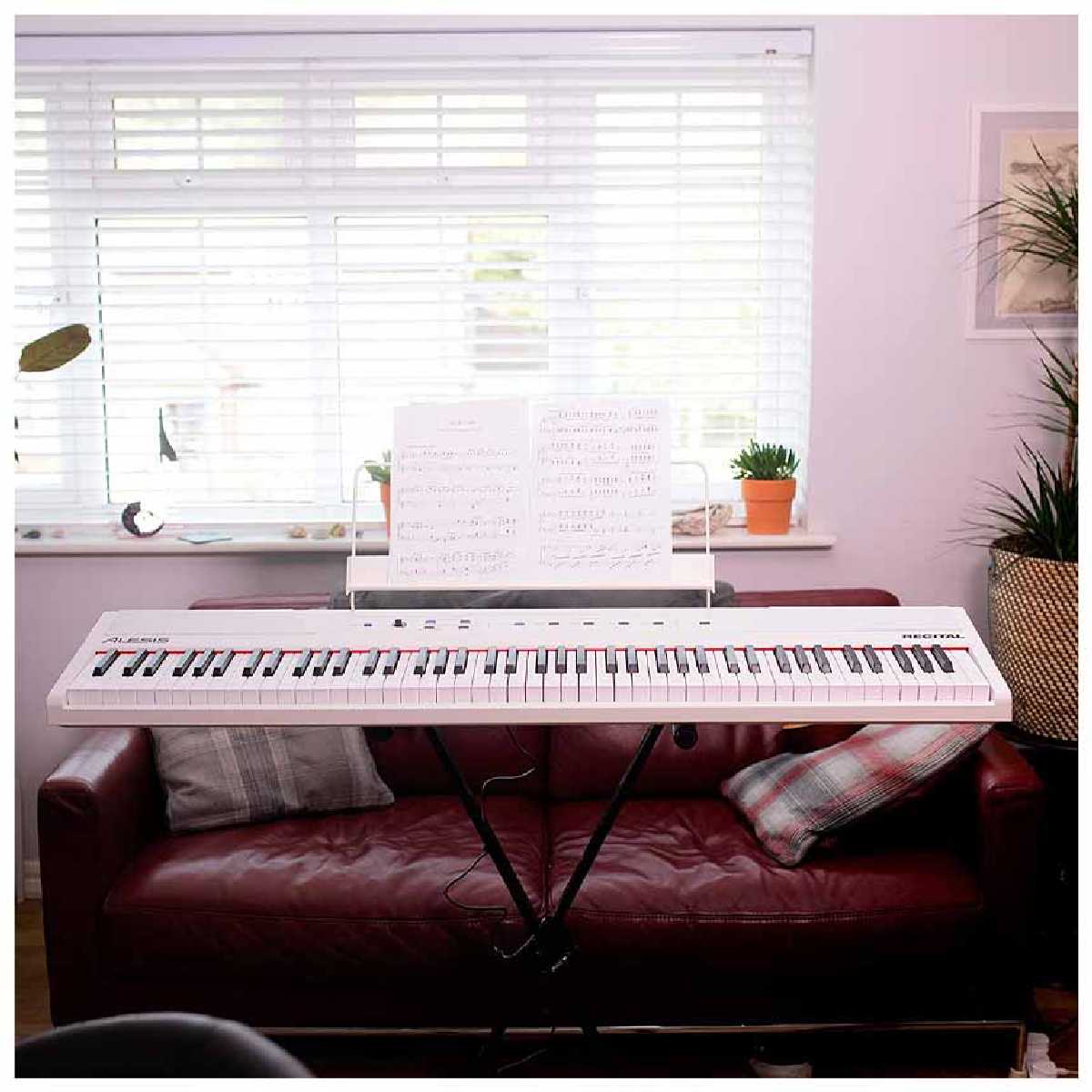 ALESIS RECITAL WHITE