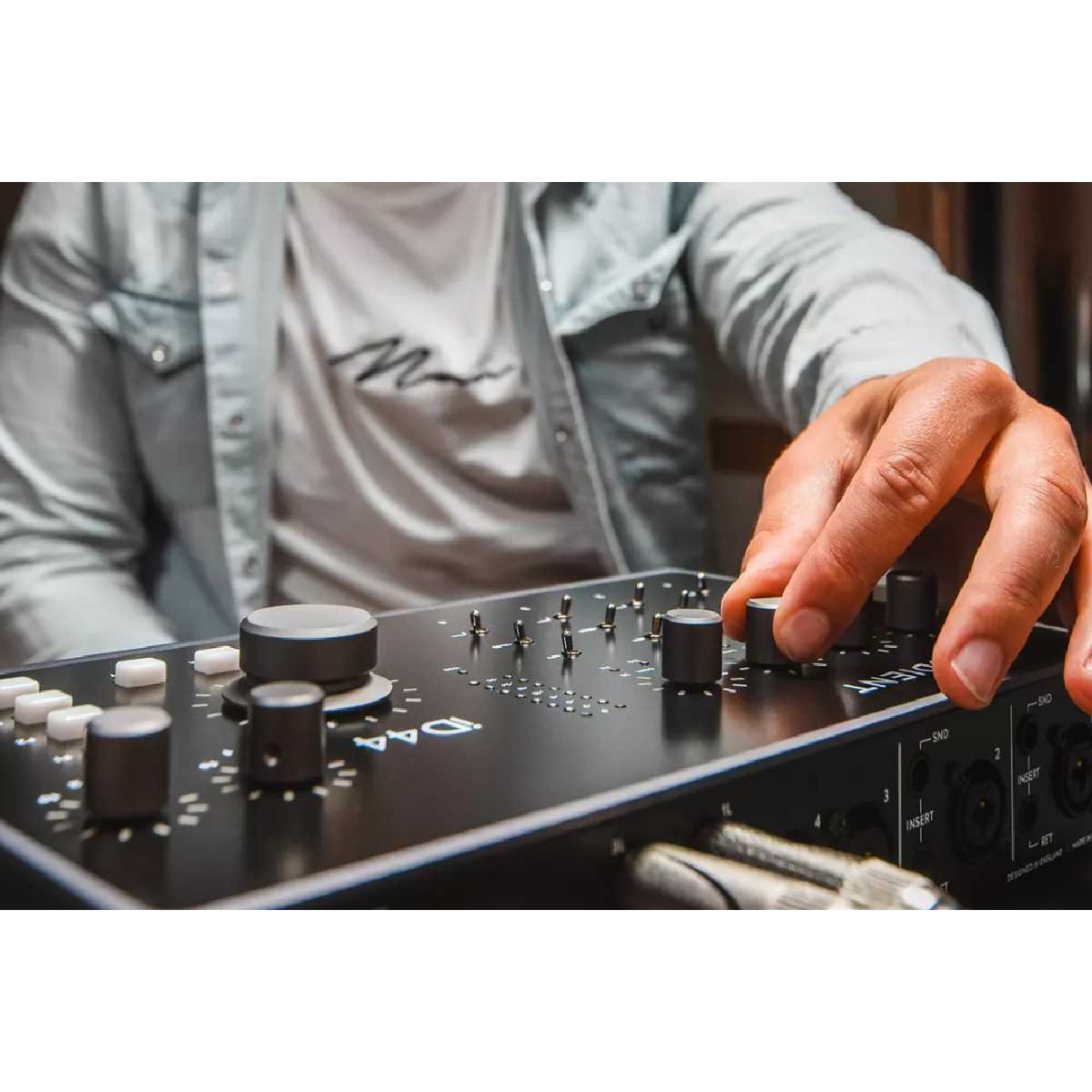 Аудіоінтерфейс AUDIENT iD44 MKII