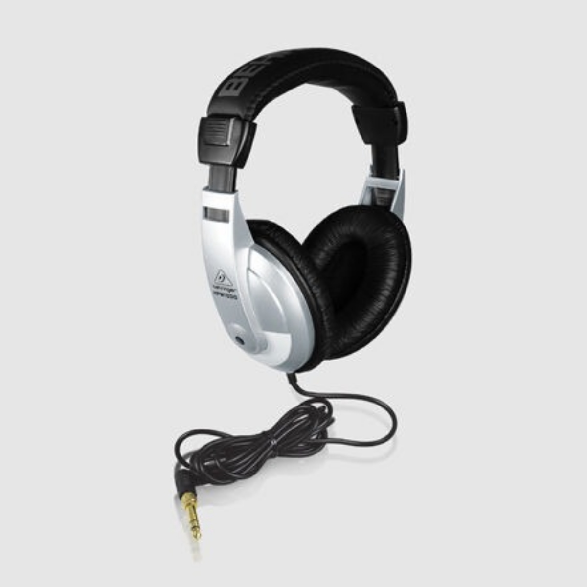 Комплект для подкастинга Behringer PODCASTUDIO 2 USB, XENYX 302USB + XM8500 + HPM1000
