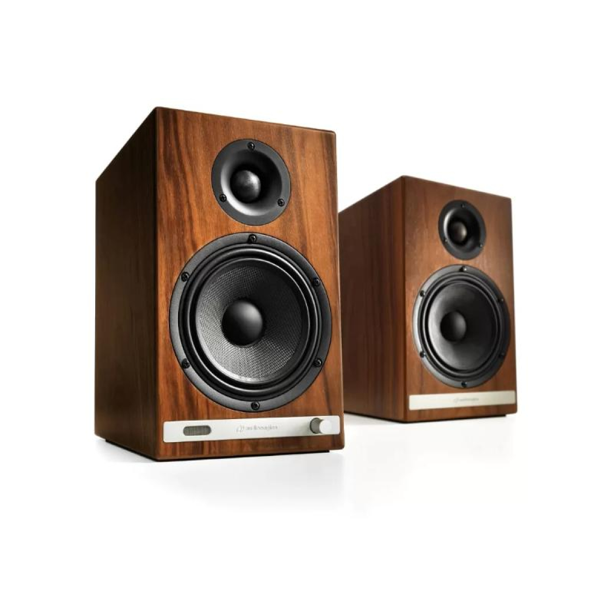 Активная напольная акустическая система AudioEngine HD6 Walnut
