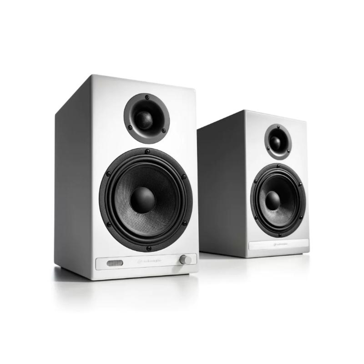 Активна полична акустична система AudioEngine HD6 White