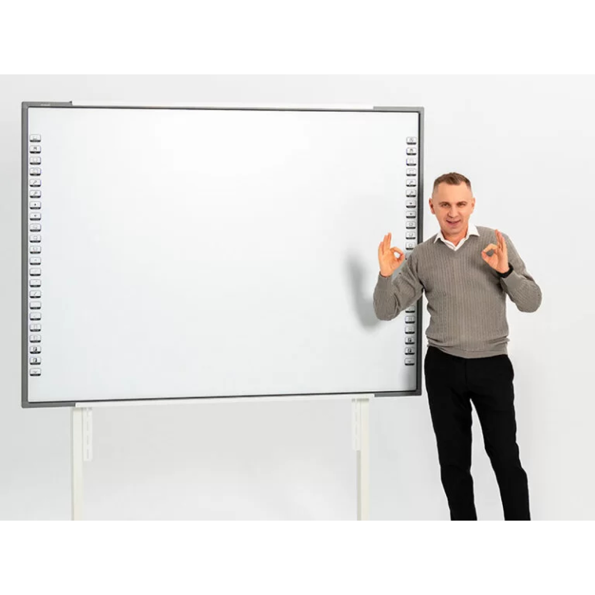 Інтерактивна дошка INTBOARD UT-TBI92Х 92"