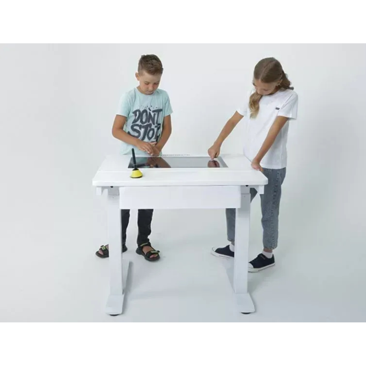 Інтерактивна парта INTBOARD STADY 24" white RK3568/8 Gb RAM/128 Gb ROM Android 11