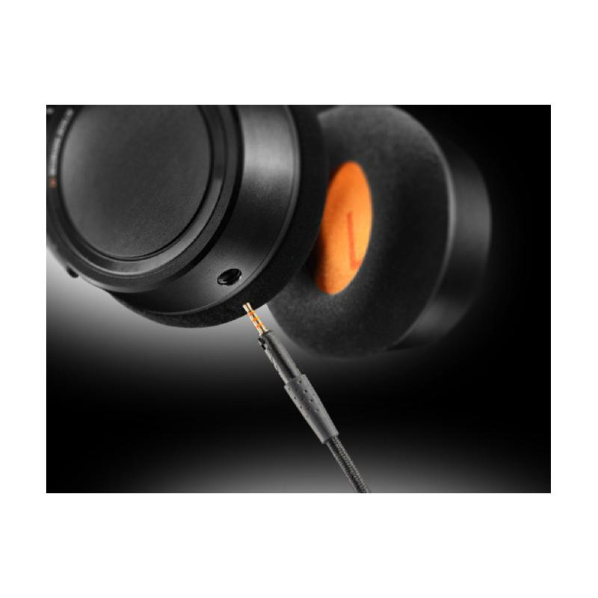 Наушники Neumann NDH 20 BLACK EDITION для мониторинга, закрытого типа