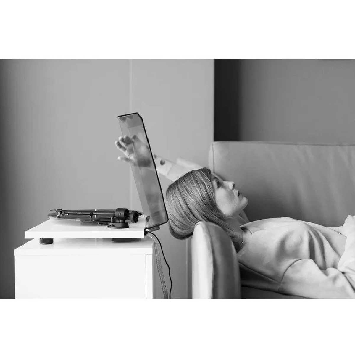Вініловий програвач Pro-Ject T1 BT OM5e White