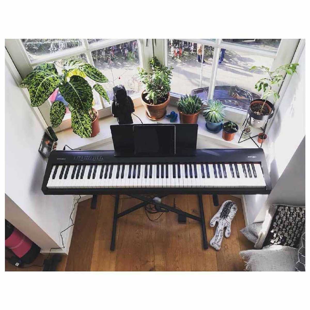 Цифрове піаніно Roland FP30