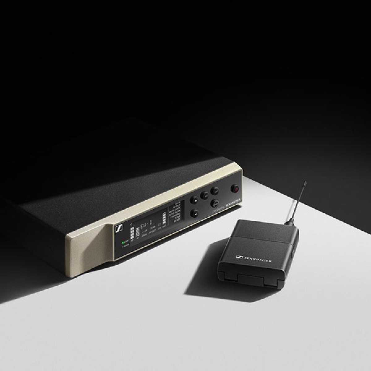Радіосистема Sennheiser EW-D SK BASE SET (S1-7)
