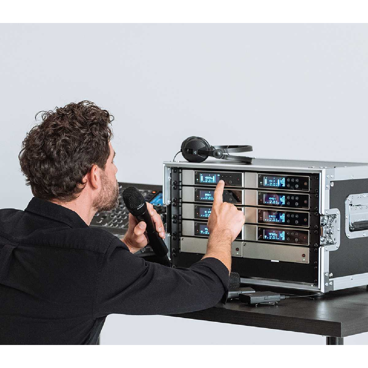 Радіосистема Sennheiser EW-D SK BASE SET (S1-7)