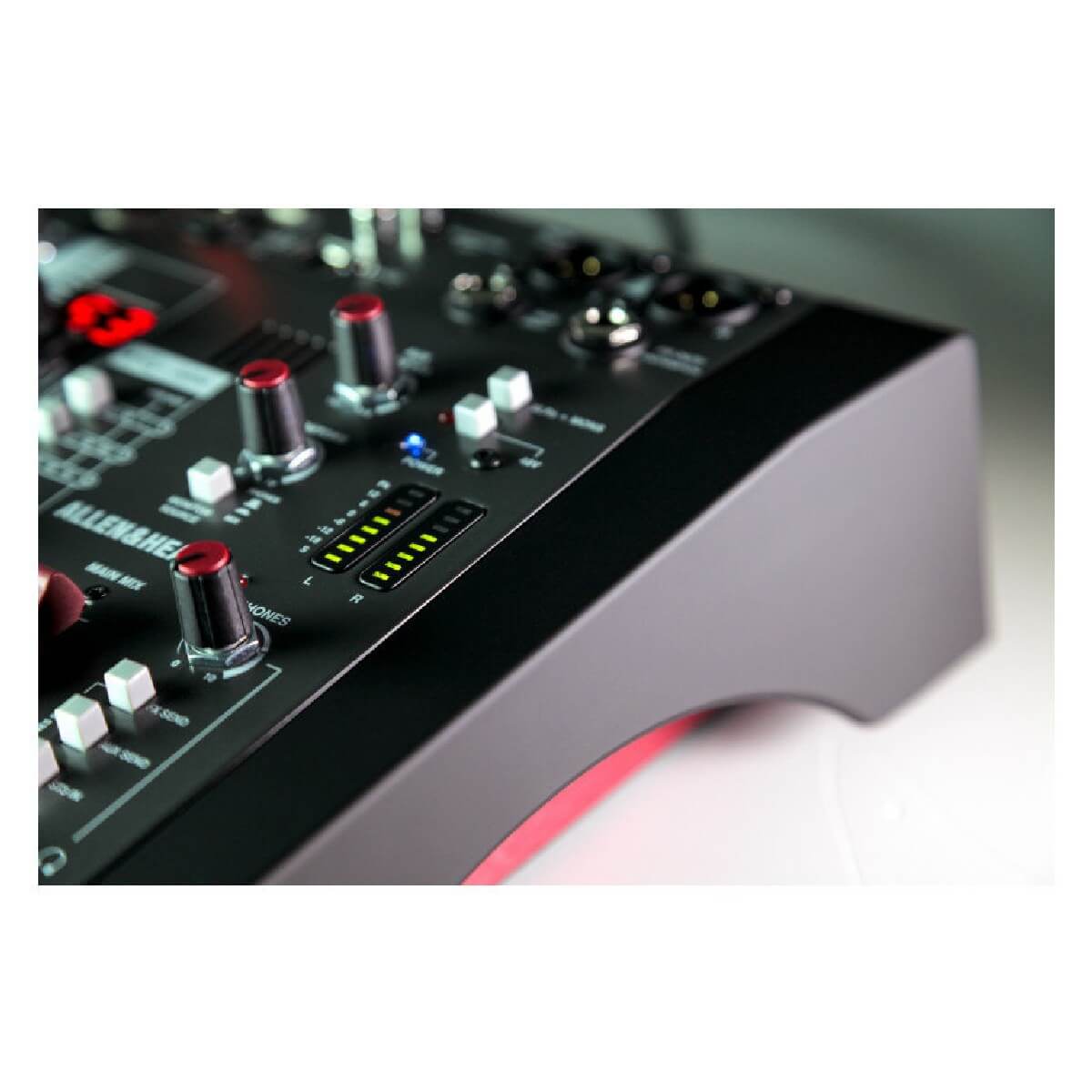 Аналоговий мікшер Allen Heath ZEDi-10FX
