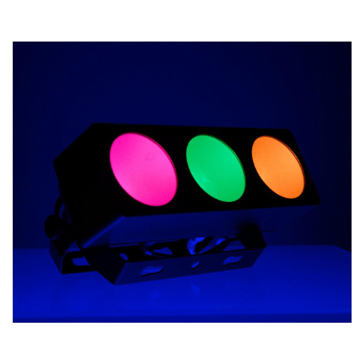 CHAUVET CORE 3x1