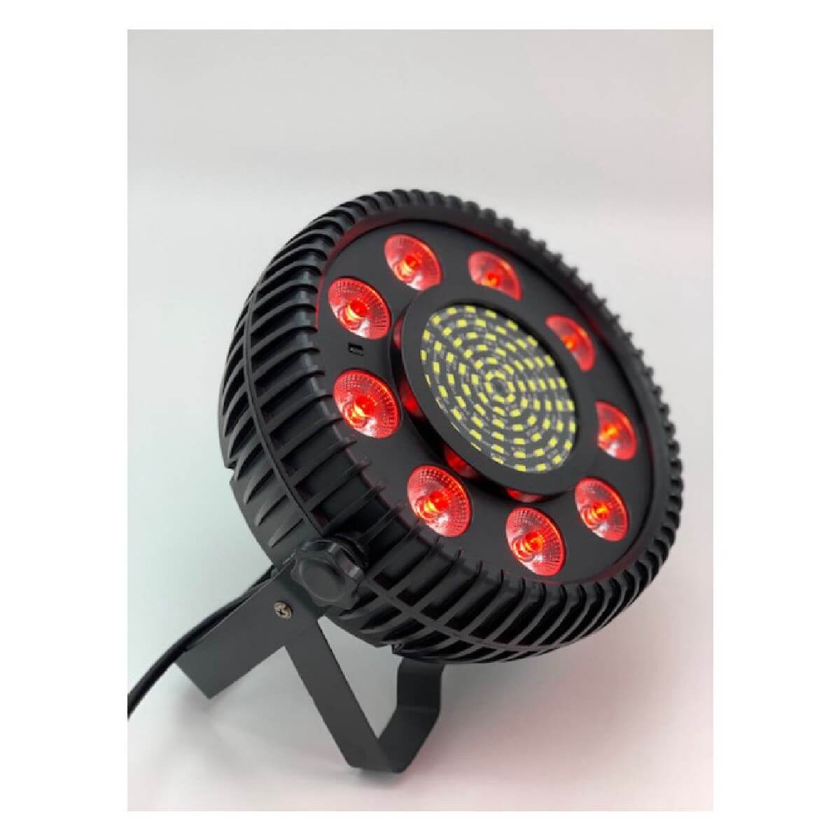 LED прожектор STLS Led StrobePar 981