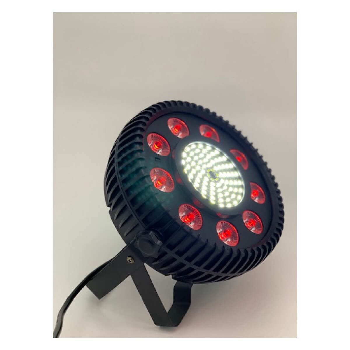 LED прожектор STLS Led StrobePar 981
