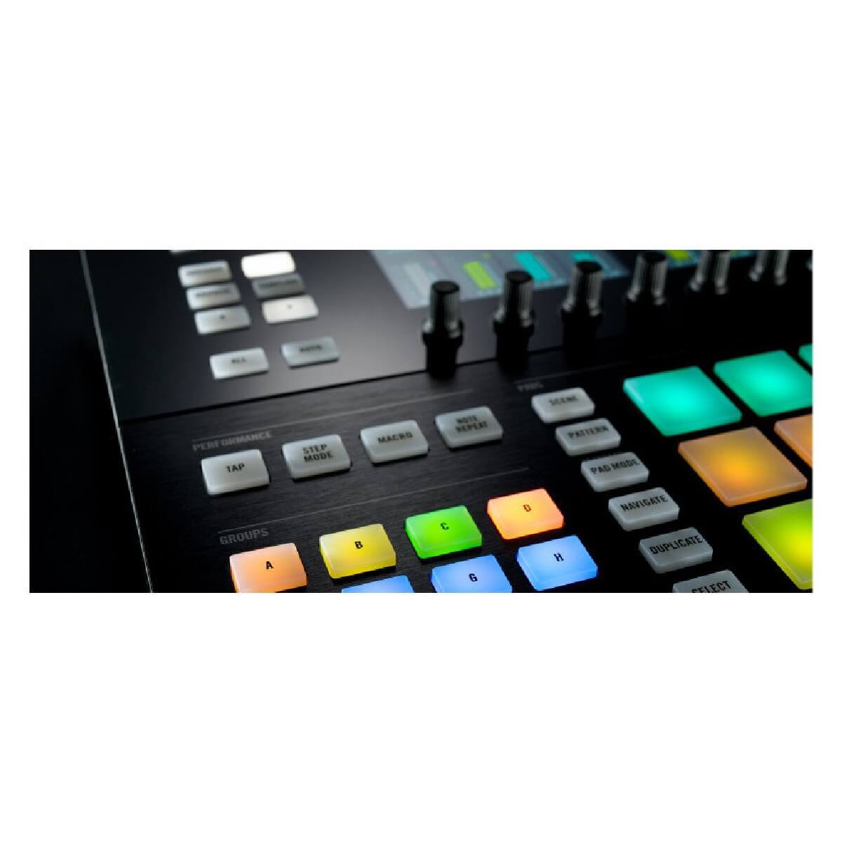 Native Instruments Maschine Studio (black)