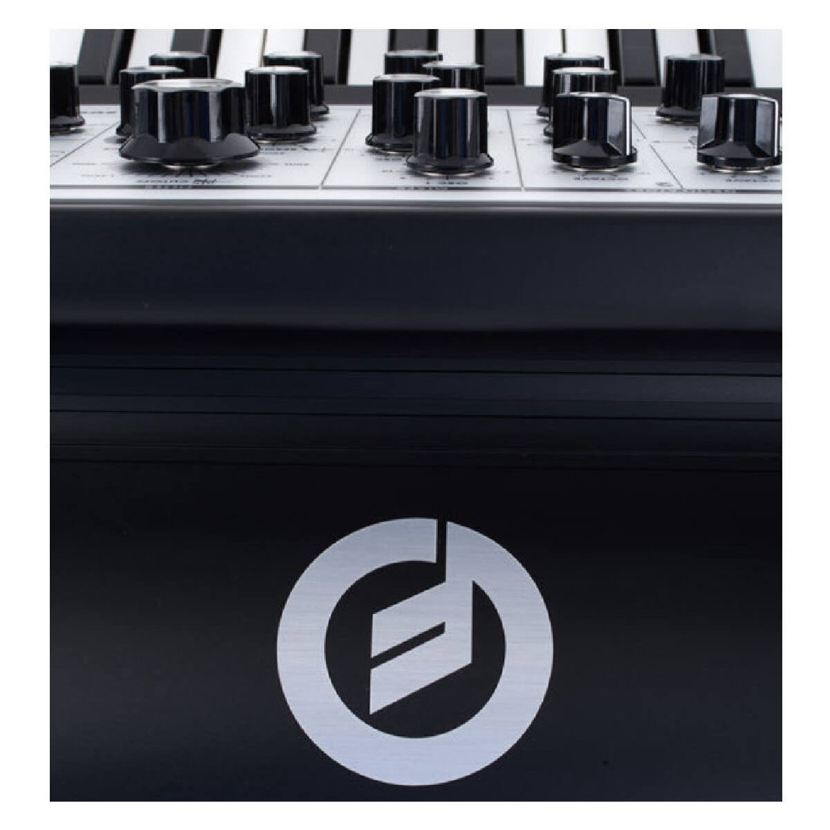 MOOG SUB PHATTY Синтезатор аналоговий