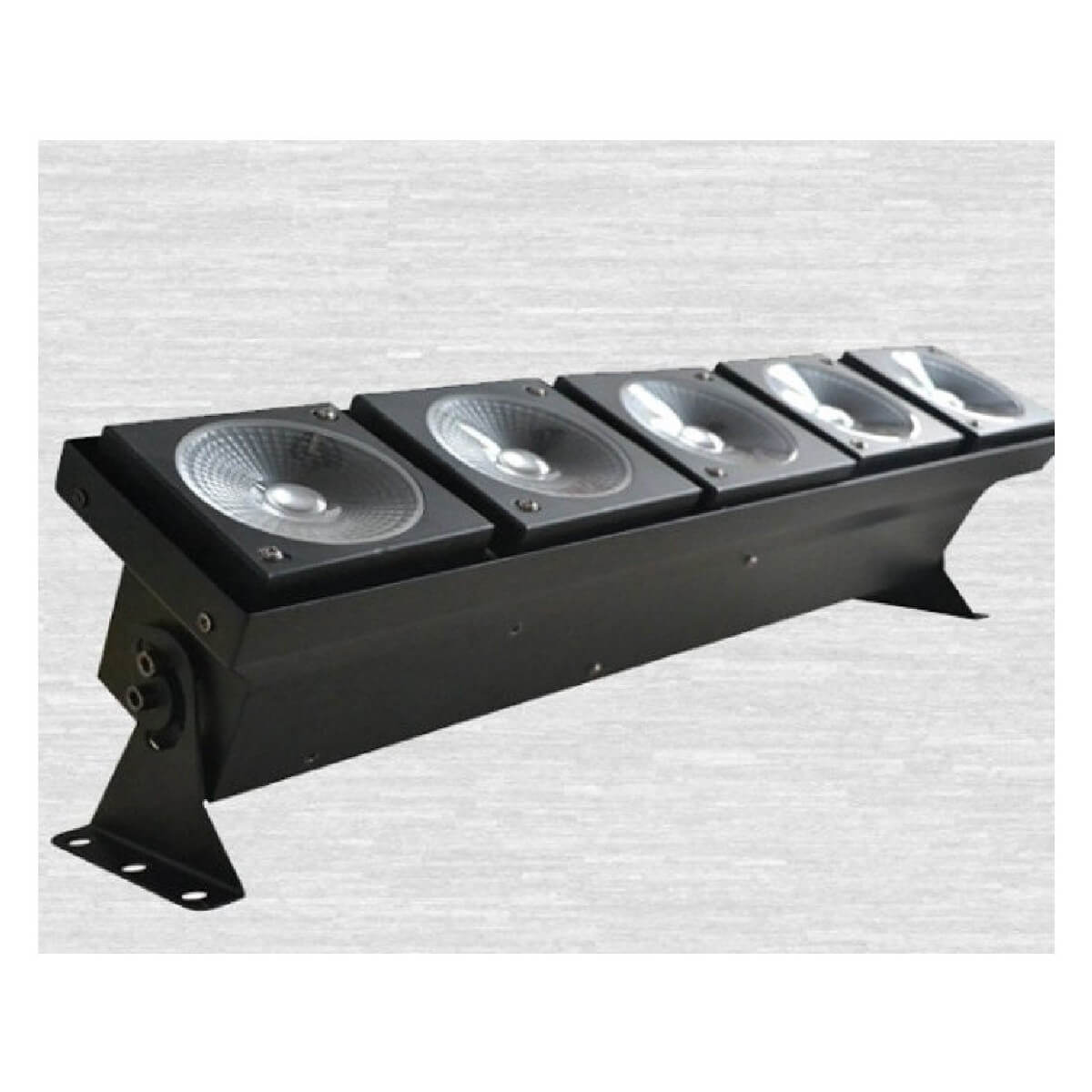 Світловий LED прилад New Light VS-61LED RGB matrix bar 5x30W RGB 3 in 1