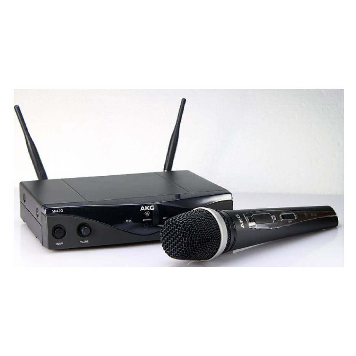 Вокальна радіосистема AKG WMS420 VOCAL SET Band B2