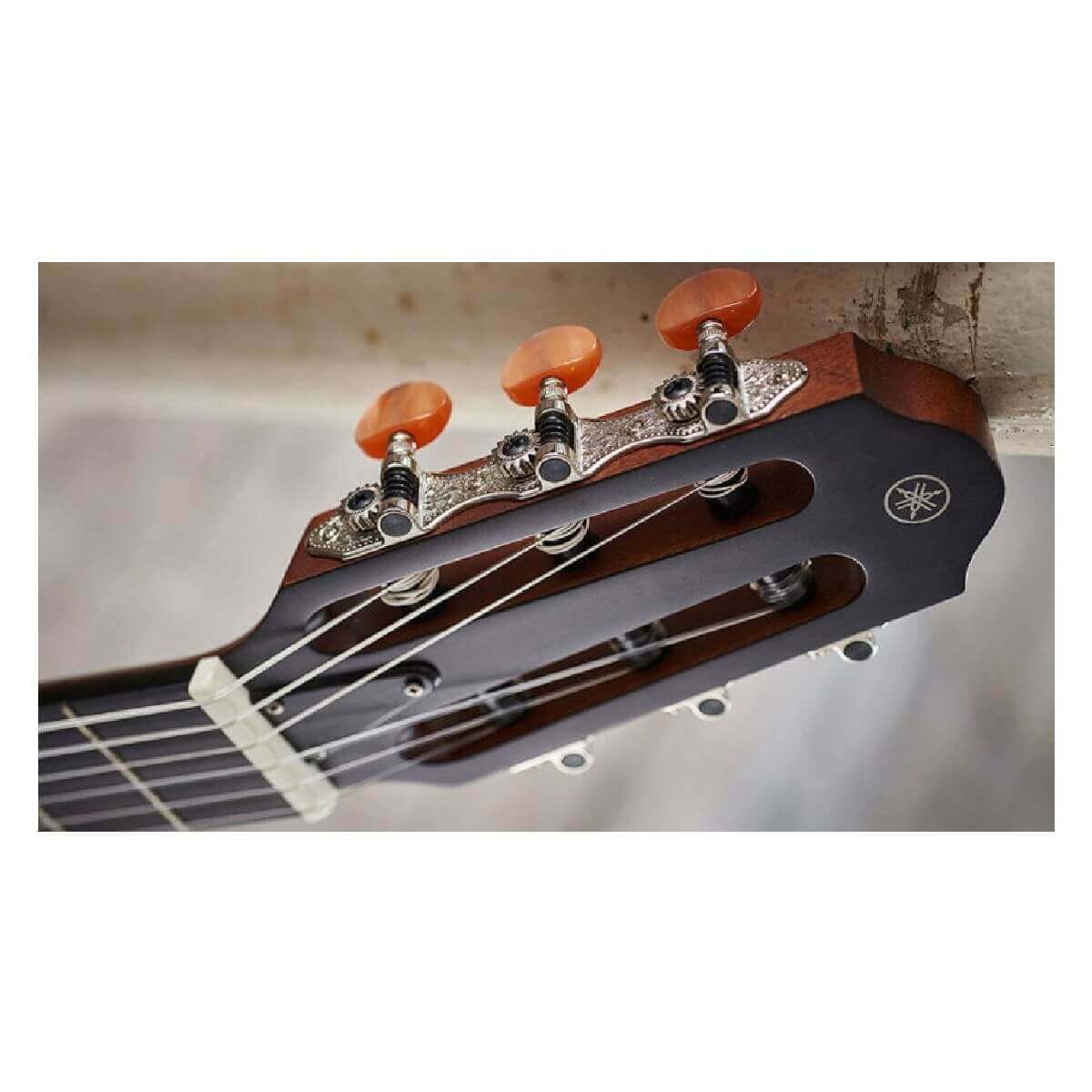 YAMAHA SLG200N (NAT)